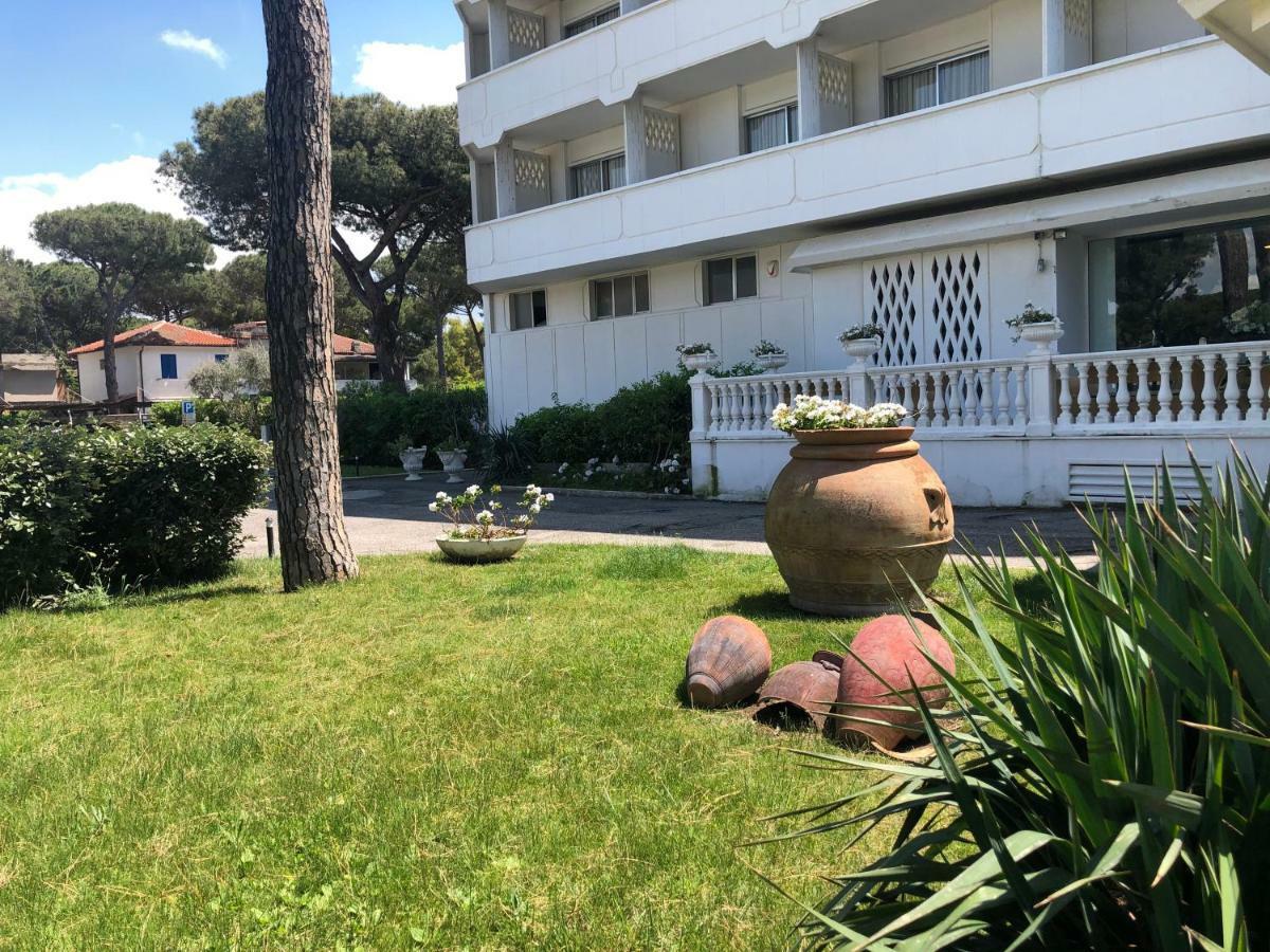 באיה דומיציה Domizia Palace Hotel מראה חיצוני תמונה